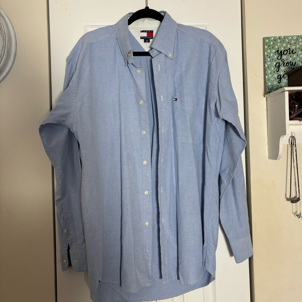 Tommy Hilfiger Light Blue Collared Button Down Long Sleeve 100% Cotton Large